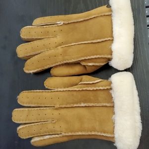 UGG gloves